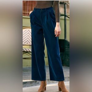 The High Waisted Pleated Wide Leg Pants Navy Blue NWT